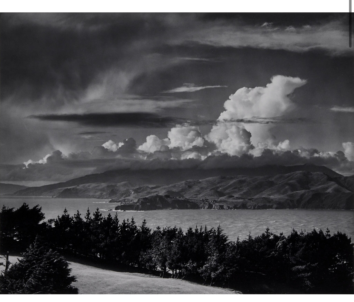 Ansel Adams, 'Golden Gate Headlands from Lincoln Park, San Francisco, California'. Фото с сайта https://www.sothebys.com