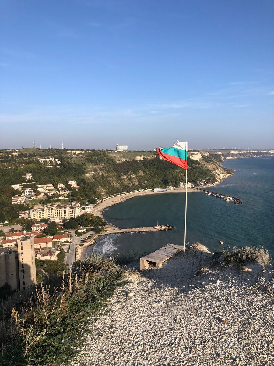 Чиракман — треугольная гора в Каварне.