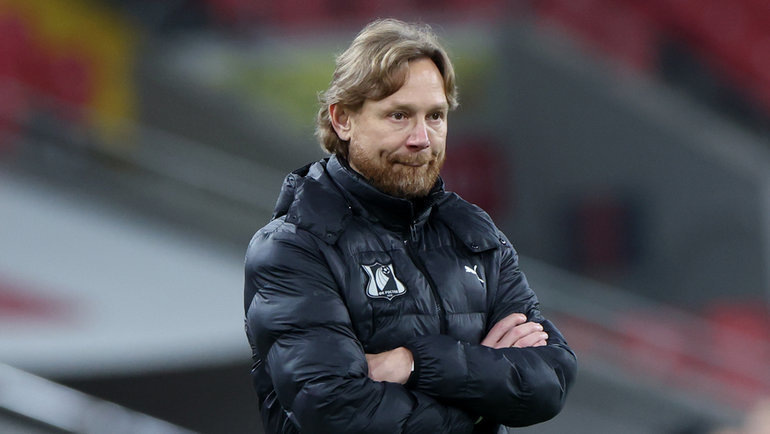    Валерий Карпин.Дарья Исаева