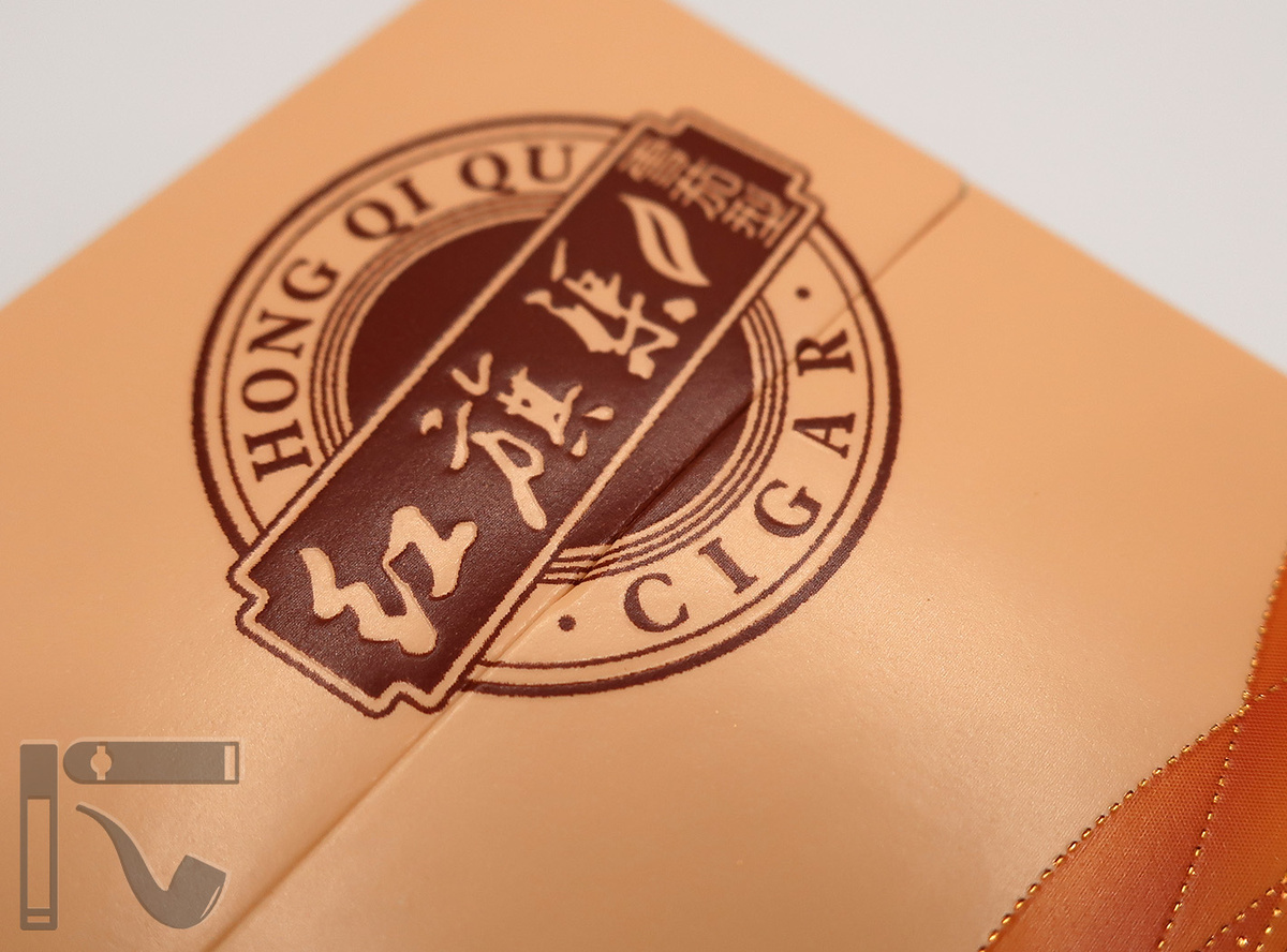 Сигариллы Hong Qi Qu. Фото: © канал "Уголок Курильщика"