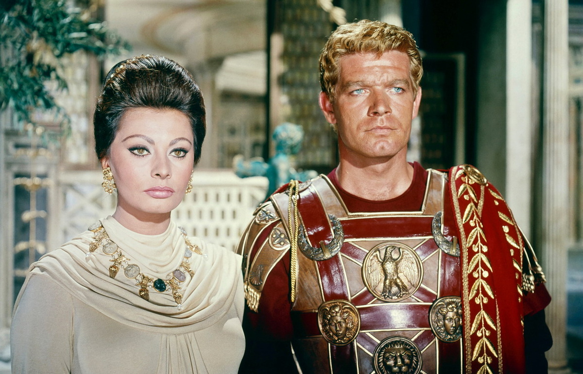 Люцилла и Ливий в "Падении Римской империи". Иллюстрация - Яндекс-Картинки. Листайте галерею, пожалуйста!