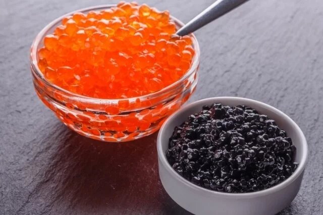    Чем зернистая икра отличается от паюсной?