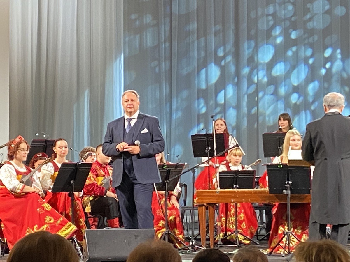 Концерт Александра Захарова в Ростовской государственной филармонии. Фото автора.