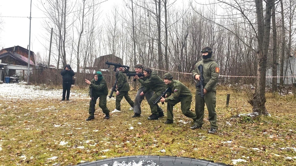    В Нижневартовске провели военно-тактические игры для молодежи