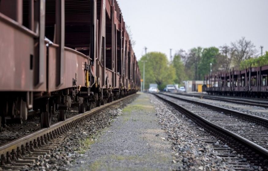    Украинское сопротивление пустило поезд под откос