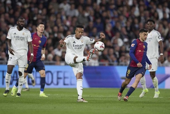    Матч между «Барселоной» и «Реалом»