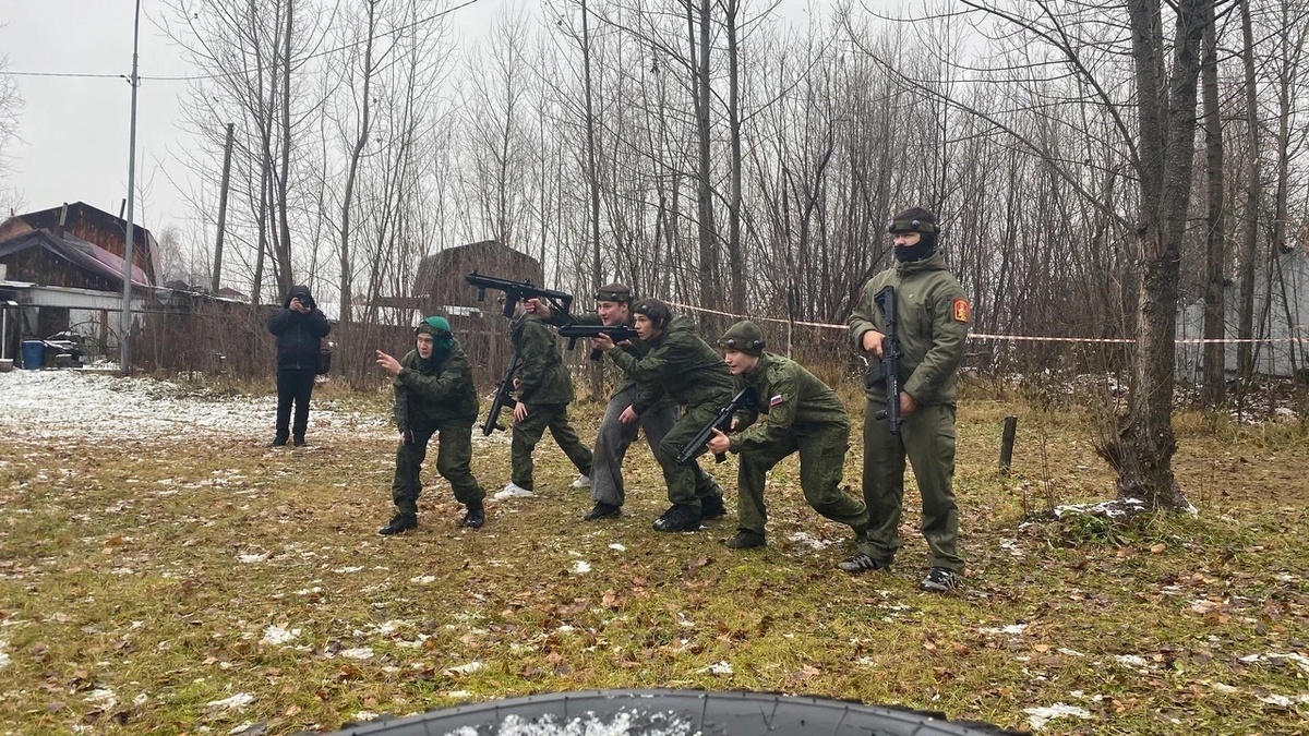    В Нижневартовске прошли военно-тактические игры для молодежи
