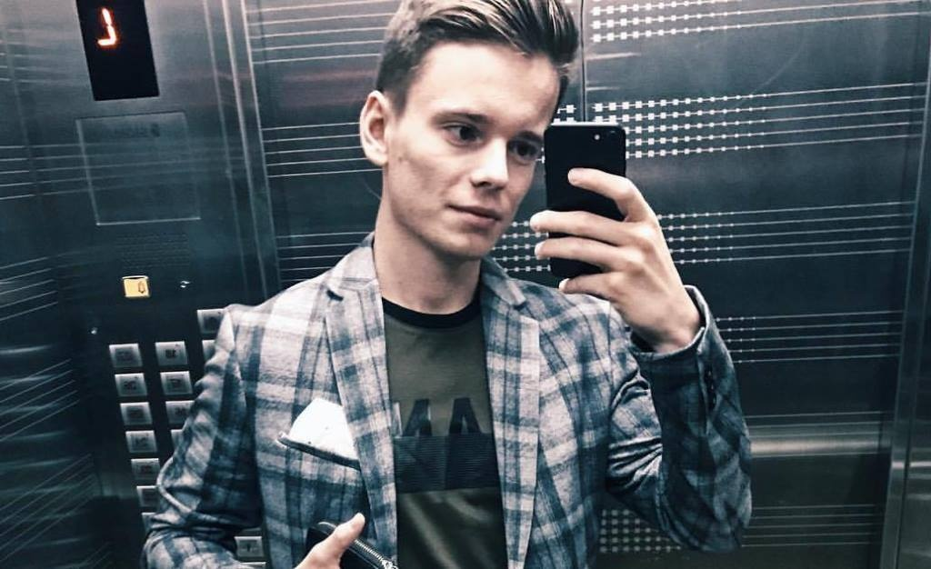 Арсений Шульгин утверждает что всего добился сам