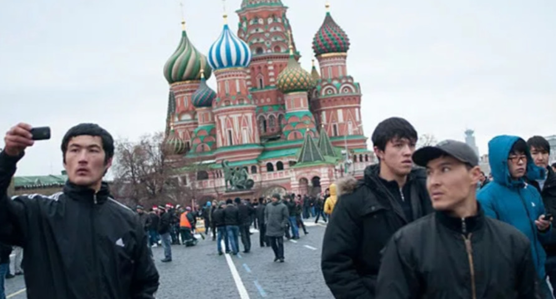 Киргизы в Москве. Фото из открытого источника в Яндексе
