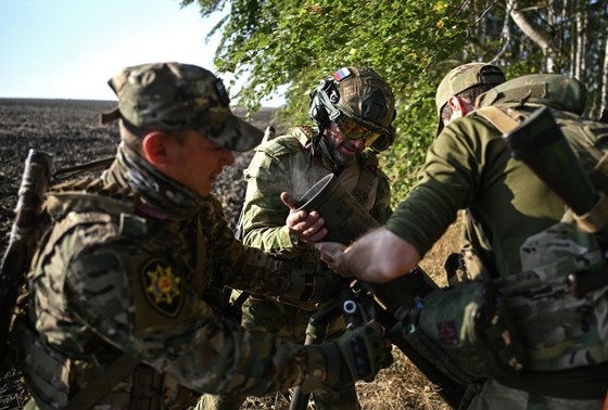    Работа минометного расчета спецназа «Ахмат» в Курской области