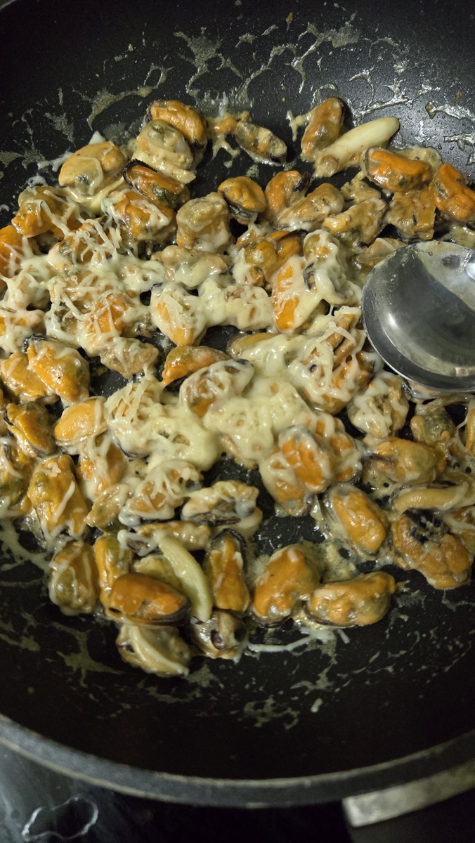 Мясо мидий в сливочно-чесночном соусе 