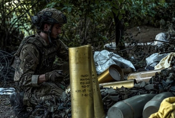    Солдат ВСУ в зоне боевых действий