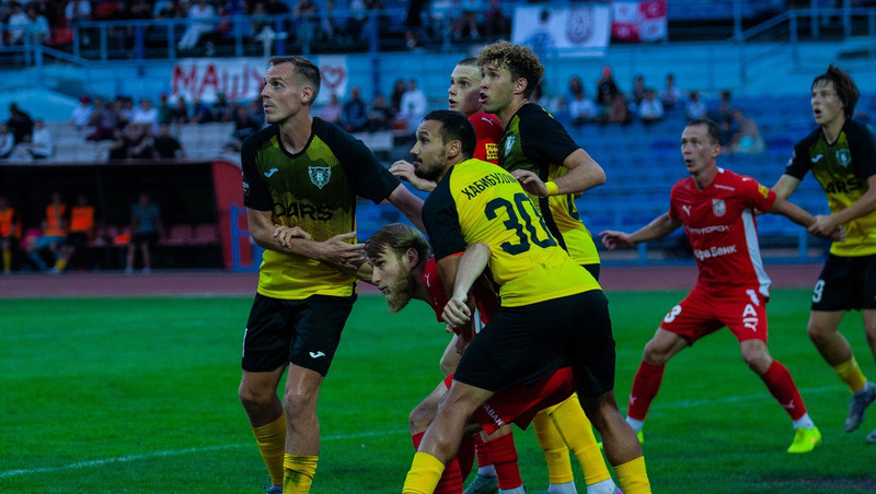    Футболисты «Машука-КМВ» в Ульяновске крупно уступили хозяевам из «Волги» Фото: ФК «Машук-КМВ»