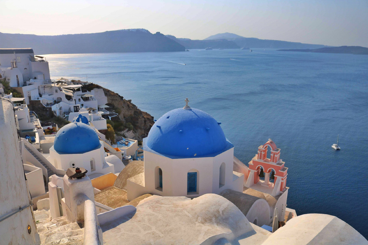 Прогулка по городу Ия — одно из лучших занятий на Санторини в Греции!