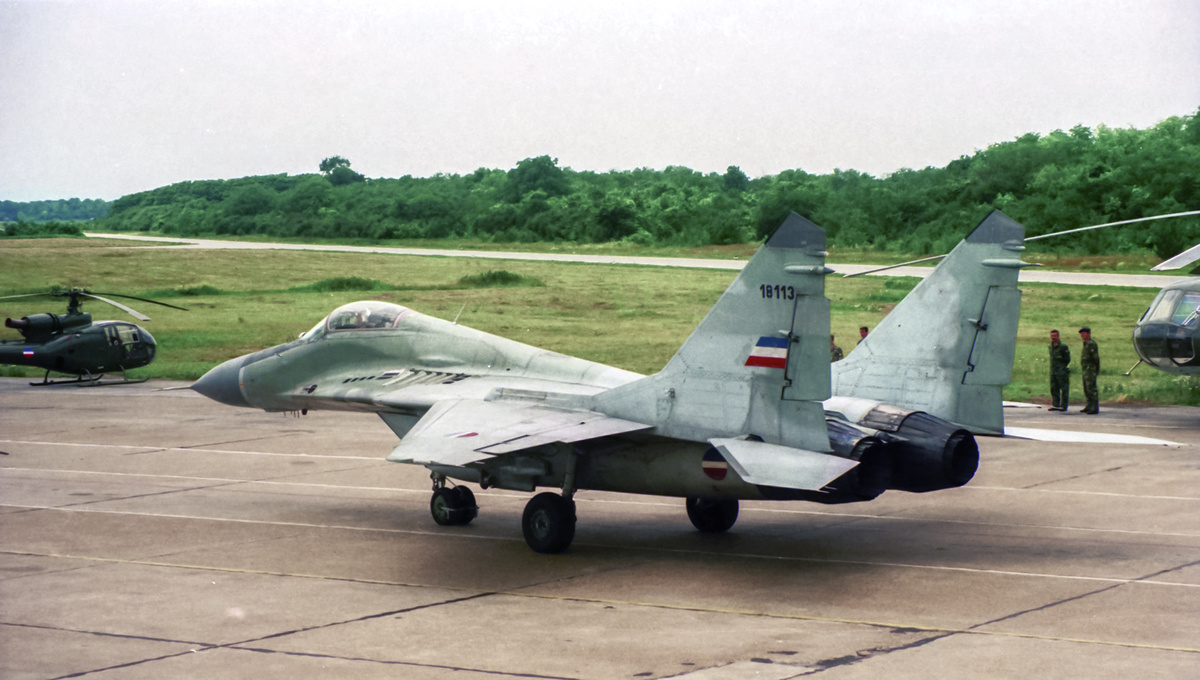 МиГ-29 б/н 18113, Батайница, 1998 г. 