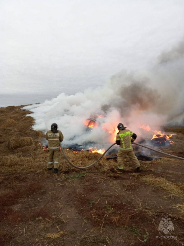    В Кировской области на силосном кургане сгорела Chevrolet Niva