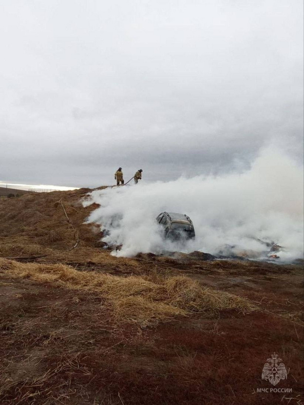    В Кировской области на силосном кургане сгорела Chevrolet Niva