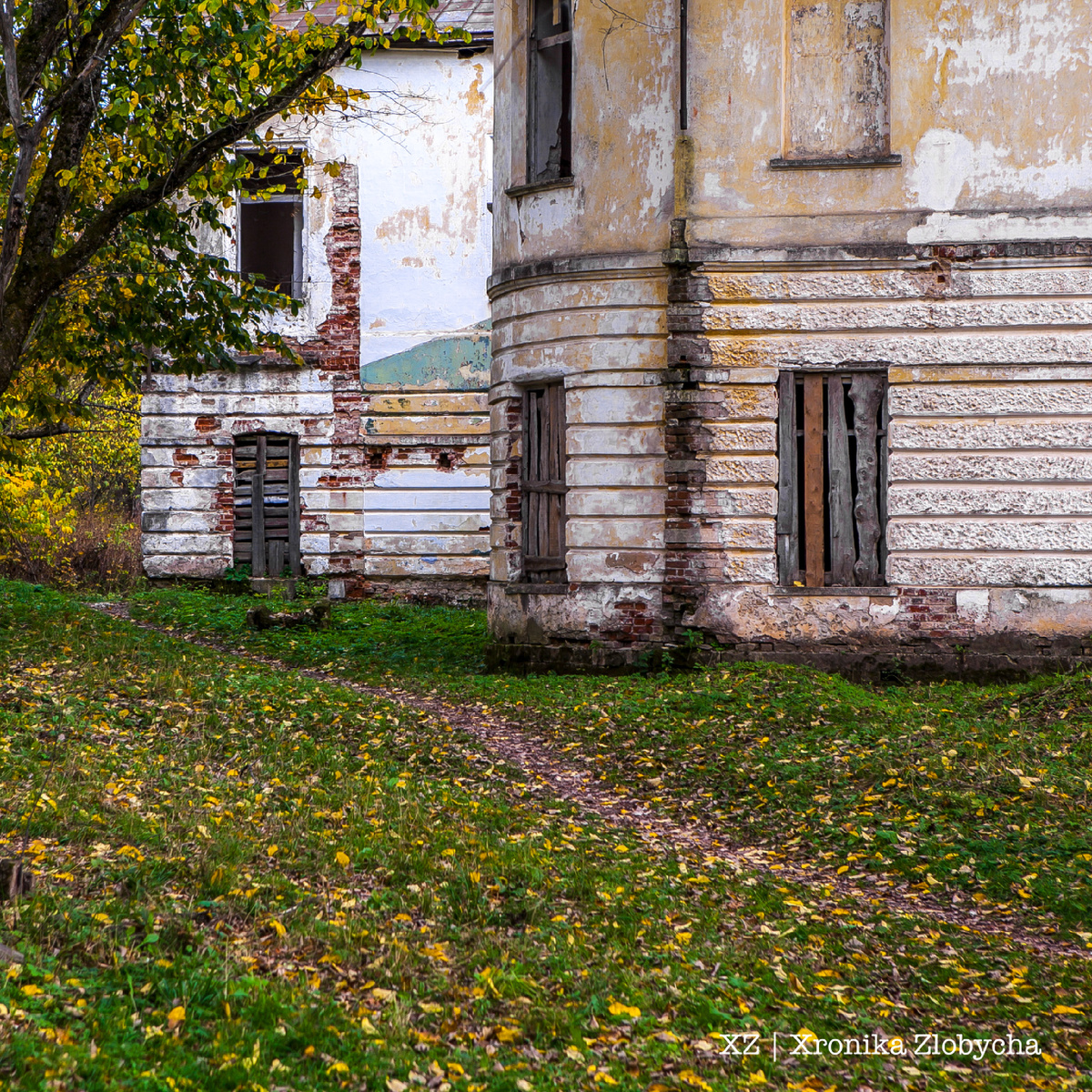 Часть главного дома в усадьбе Николькое-Черенчицы (Фото автора)