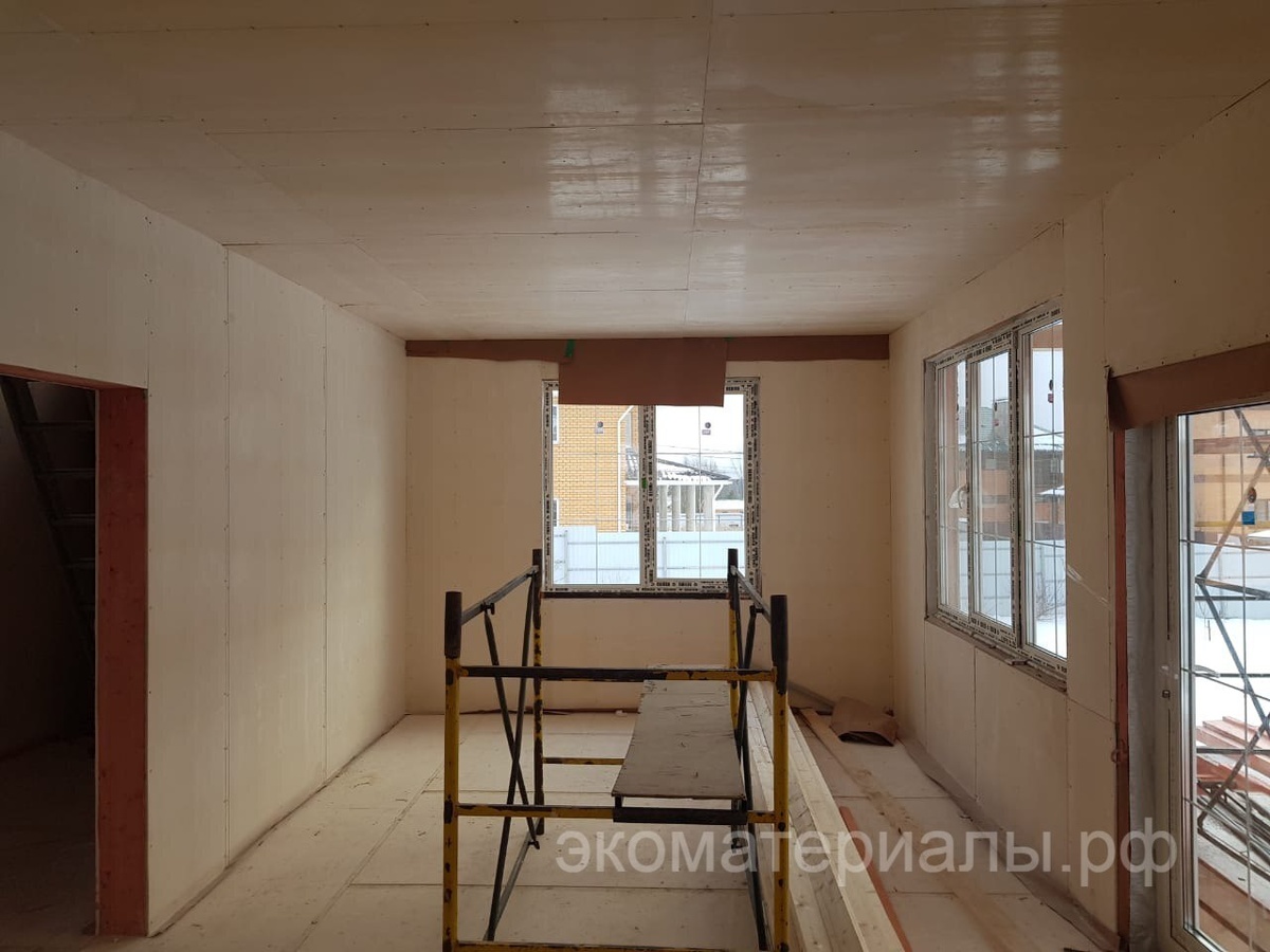 Впервые гипсостружечные плиты были разработаны в Германии в 1982 году и представлены на международной выставке.