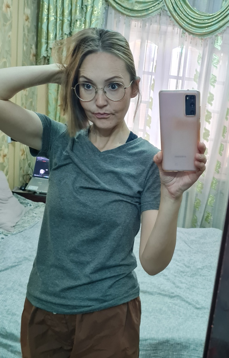 Доброе утро! Беси-ит это ощущение, кожу стягивает. После своих кремов, которые работали дома на "ура" я поверх, на лицо, ещё слой крема для рук от Нивея накладываю😂 Тогда вроде нормально.