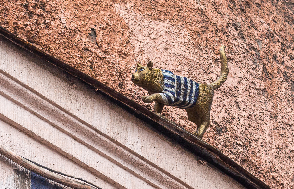 Скульптура кошки Тиши Матроскиной. Санкт-Петербург. Фото автора статьи  