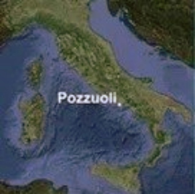 Место на карте, где находился храм. Поццуоли находится примерно в 16 километрах к востоку от Неаполя.