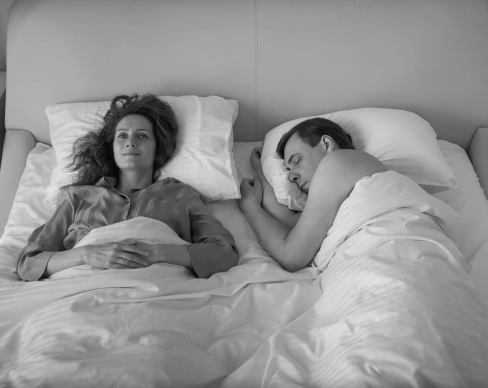 кадр из сериала "Нежность"