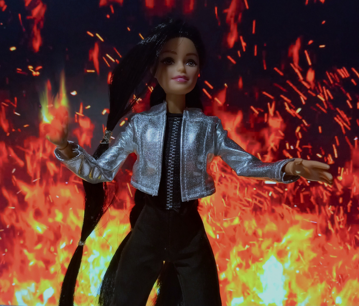 Дарси Шепард (еще на своем оригинальном теле)