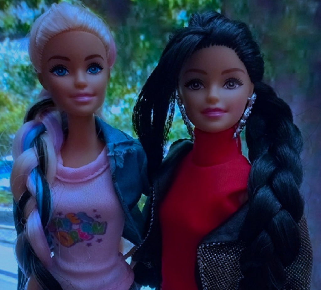 Взрослые Дейзи и Дарси