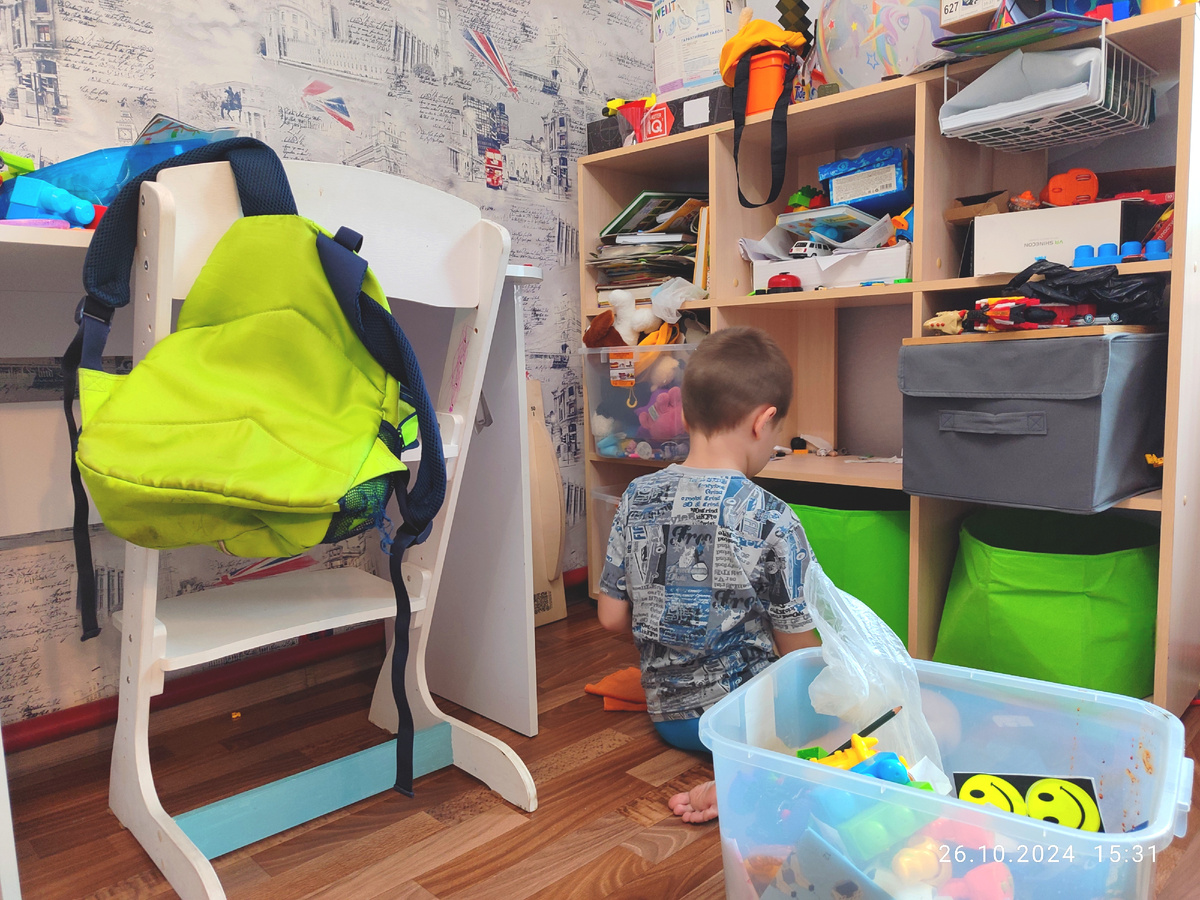 Вадюха разгрёб завалы и не знает, как обратно всё сгрести