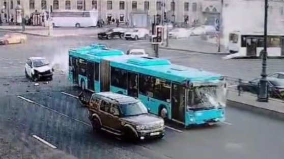    Власти Петербурга рассказали о состоянии пострадавших в массовом ДТП с автобусами Алина Городниченко