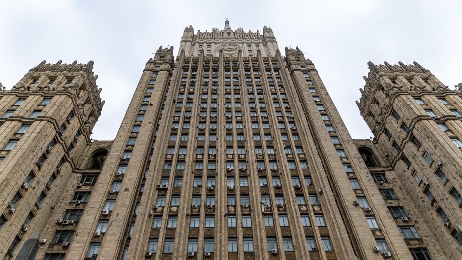    Высотка МИД на Смоленской площади в Москве. Автор фото: Тихонов Михаил
