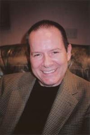 Маккаммон на встрече с журналистами и читателями.