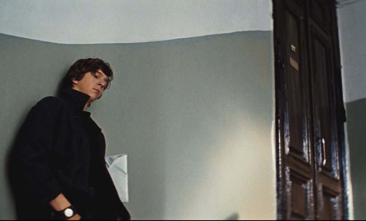 Кадр из фильма "Курьер". 