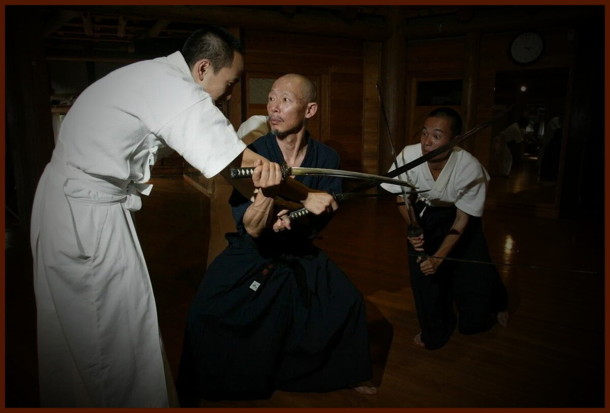 Открыто и без эмоций следи за тем, как всё в этом мире изменяется и встает на свои места.