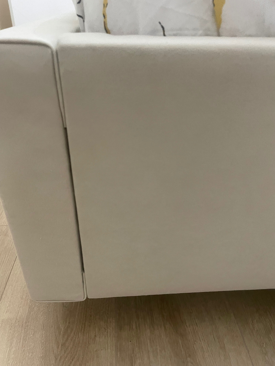 Это тот угол кровати таким стал, а его я показывала в предыдущей статье.