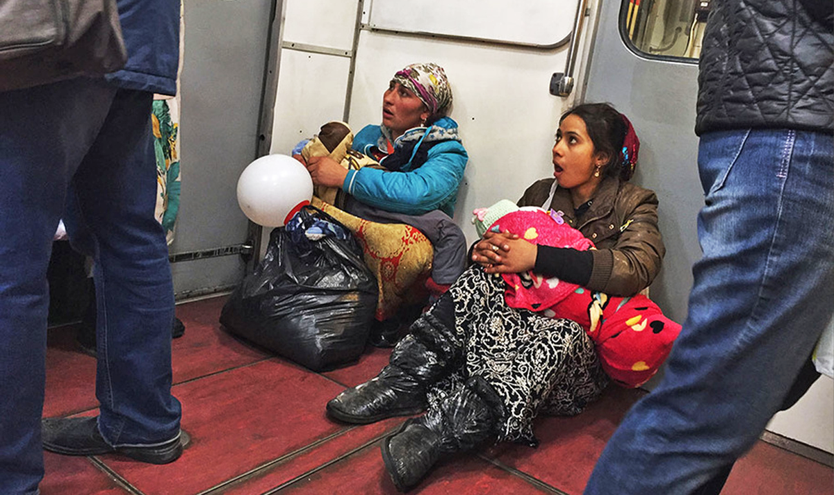 Те, кто протягивает руку за подаянием в метро или на улице — это, как правило, люди, приехавшие из других регионов, охваченных экономическим кризисом