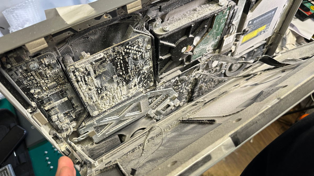 iMac через 14 лет после покупки! Зачем пылесос бери аймак! 