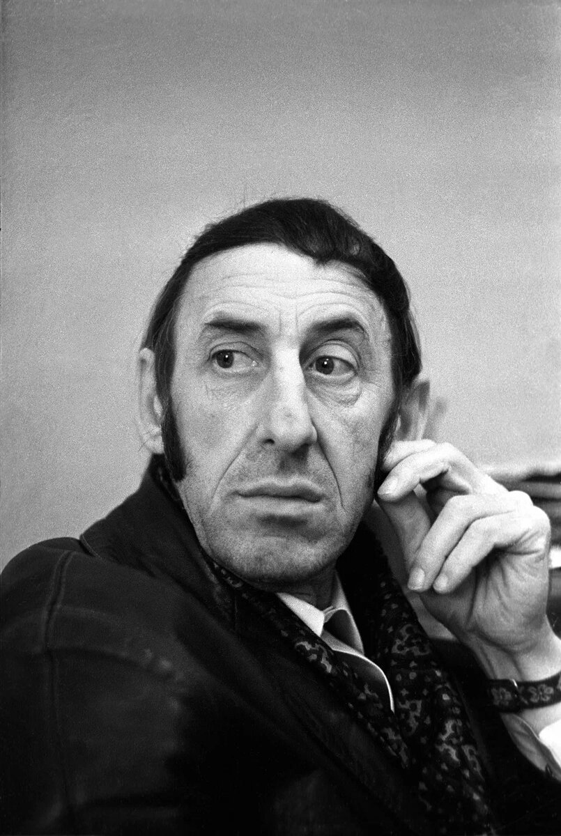 Владимир Басов