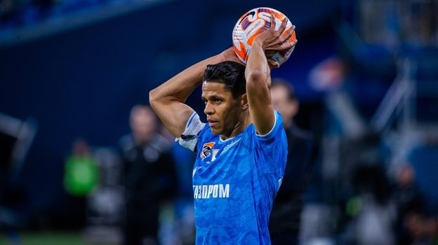    Капитан «Зенита» Дуглас Сантос.Вячеслав Евдокимов ФК «Зенит»