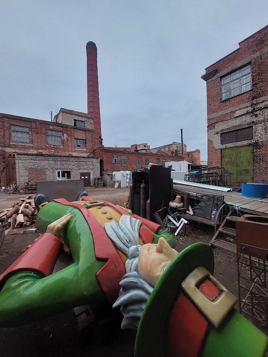 Гуливер с улицы Баумана переселился сюда.