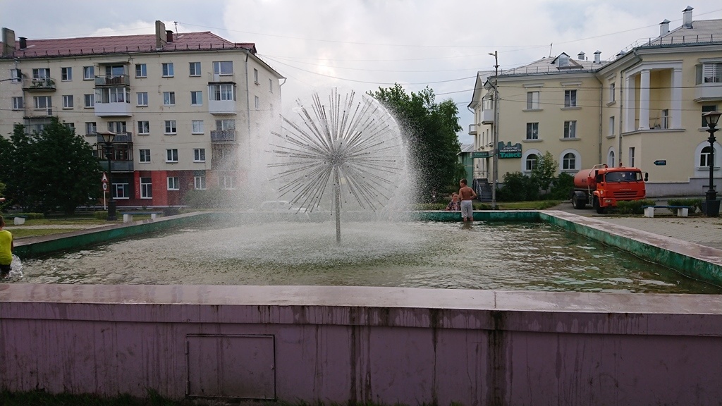 scale_1200