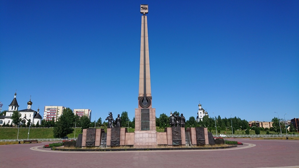  Из предыстории: В 2021 году я узнал о проводимых за Полярным кругом (летом :-) мотослётах «Мотополярник»и захотелось посетить данное мероприятие.-42