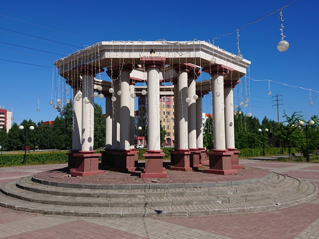 scale_1200