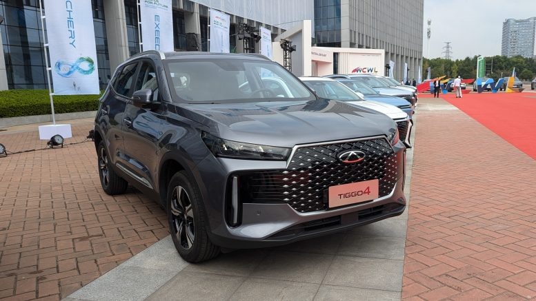 Кроссовер Chery Tiggo 4 на презентации в Китае