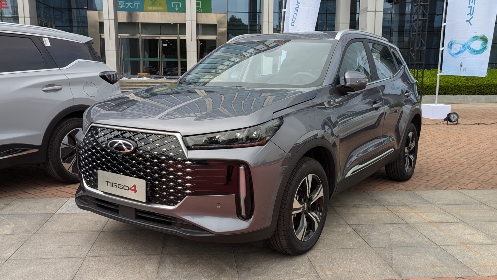 Кроссовер Chery Tiggo 4 на презентации в Китае