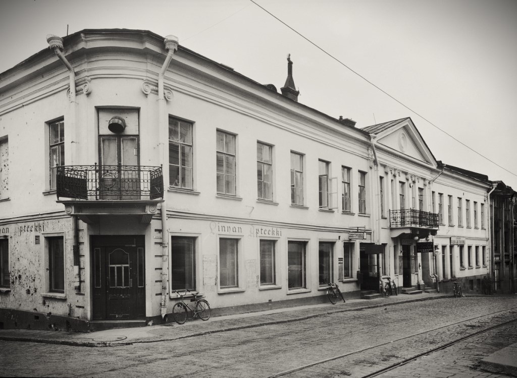 Здание Второй Выборгской аптеки (Viipurin II Linna apteekki) на Крепостной улице. Источник: finna.fi