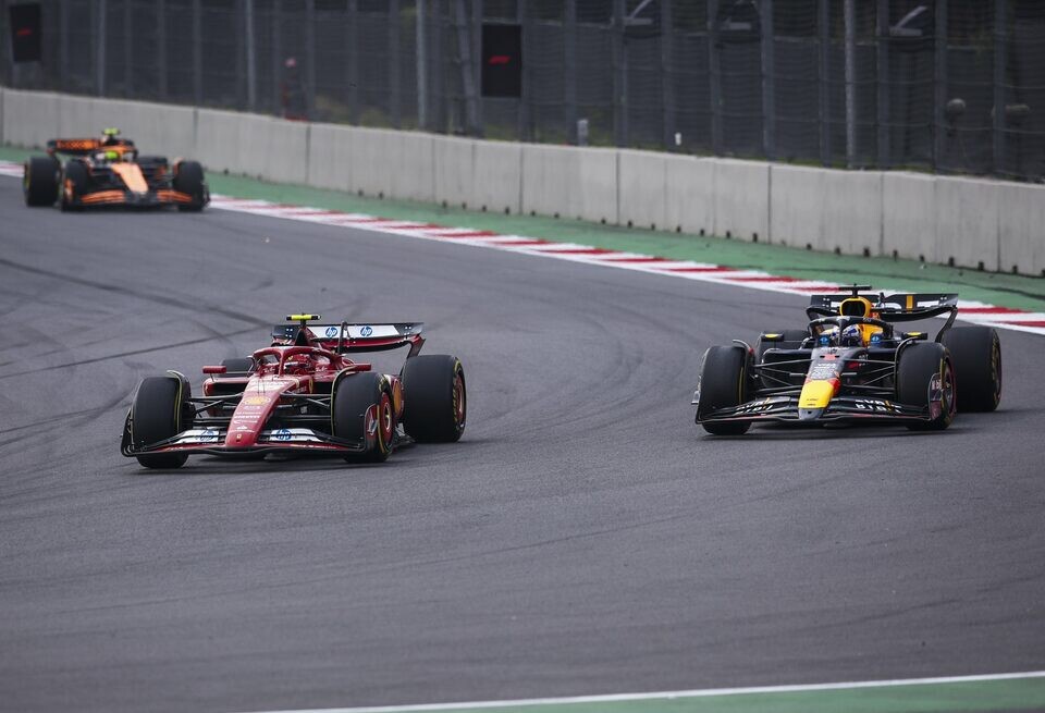    Ferrari обогнала Red Bull в командном зачете, до McLaren — 29 очковFerrari