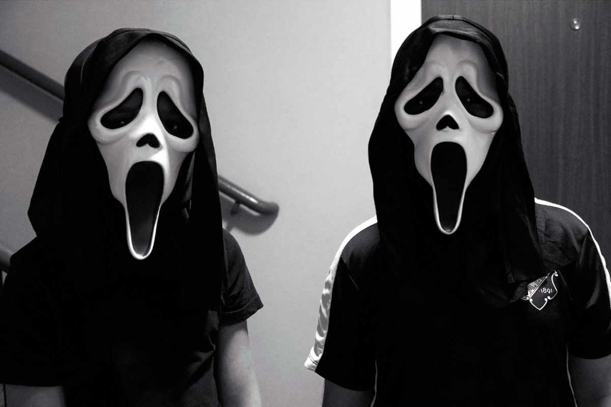 Безумие для различных групп, партий, народов и эпох скорее правило, чем исключение