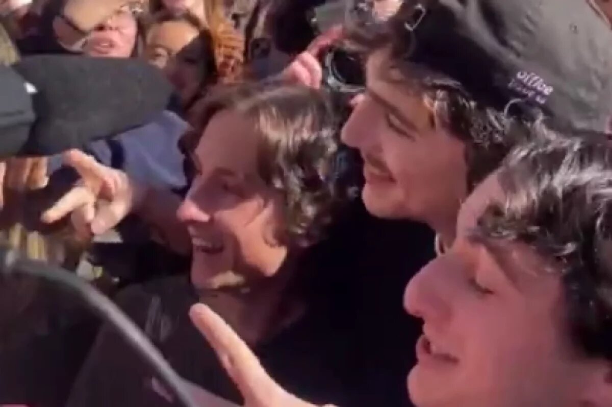    Актер Тимоти Шаламе проиграл на конкурсе своих двойников